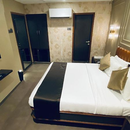Gulf Hotel Mumbai- The Boutique Hotel Colaba Mumbai Exterior photo