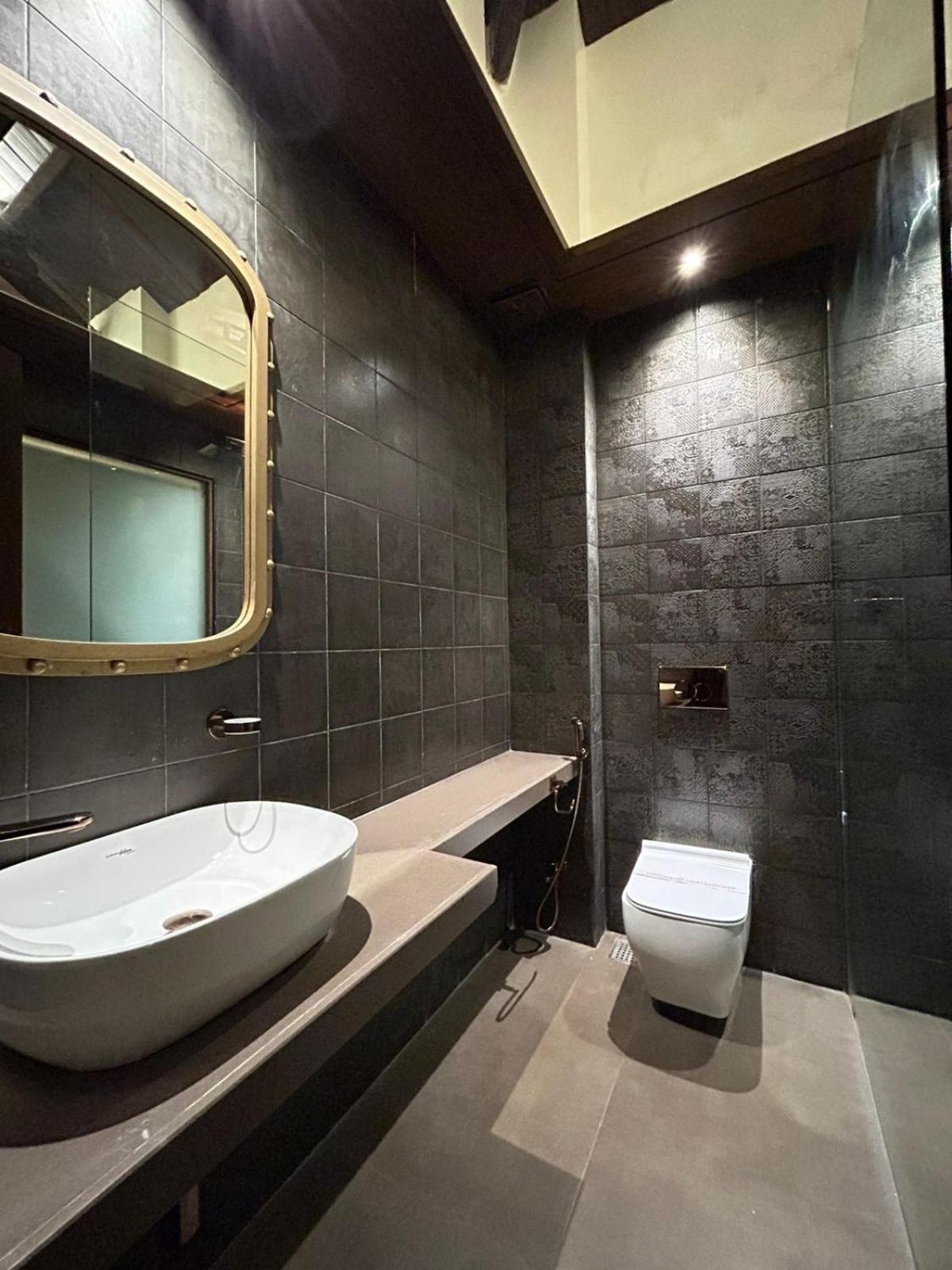 Gulf Hotel Mumbai- The Boutique Hotel Colaba Mumbai Exterior photo