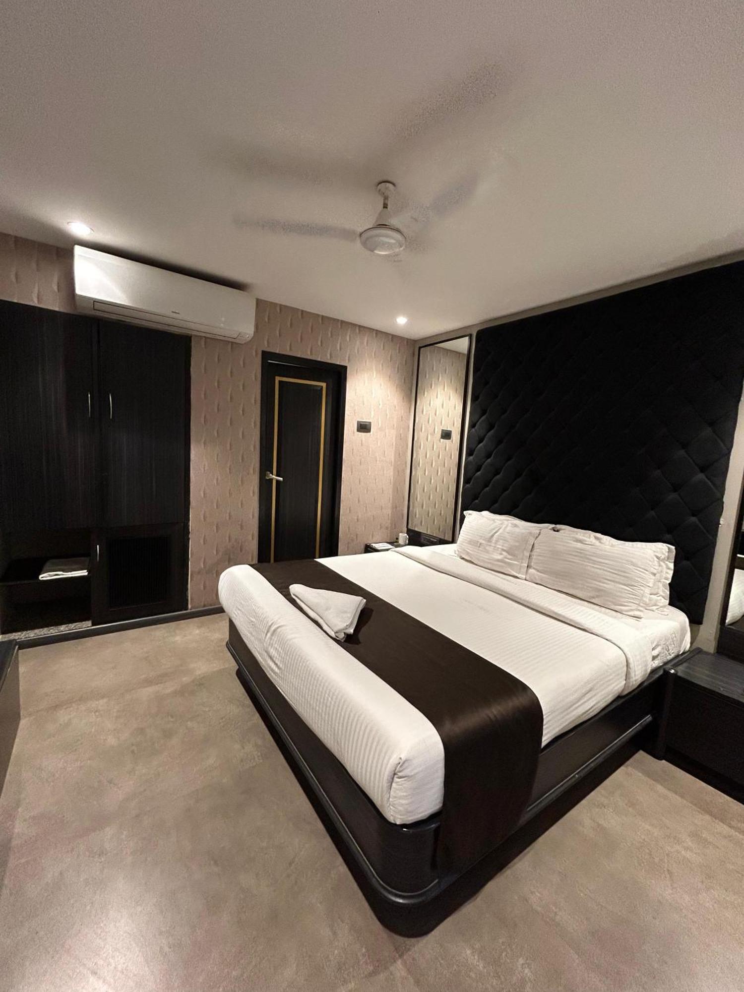Gulf Hotel Mumbai- The Boutique Hotel Colaba Mumbai Exterior photo