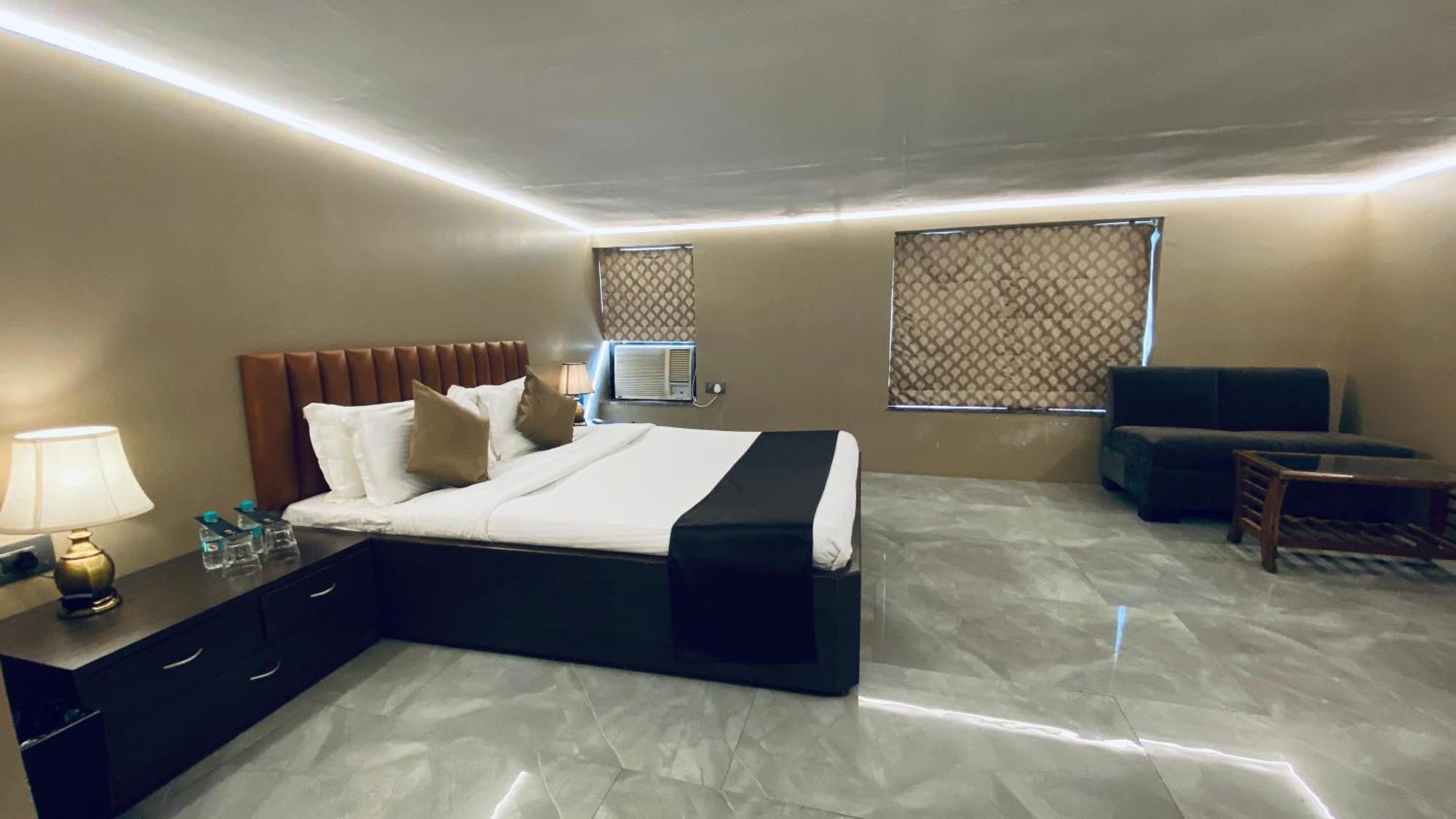 Gulf Hotel Mumbai- The Boutique Hotel Colaba Mumbai Exterior photo