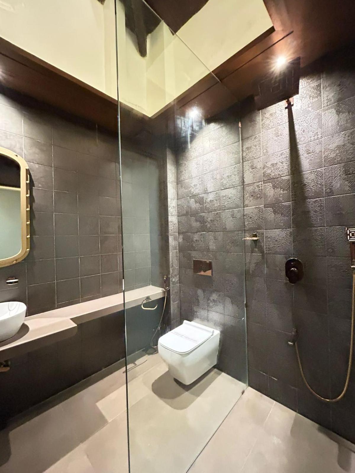 Gulf Hotel Mumbai- The Boutique Hotel Colaba Mumbai Exterior photo