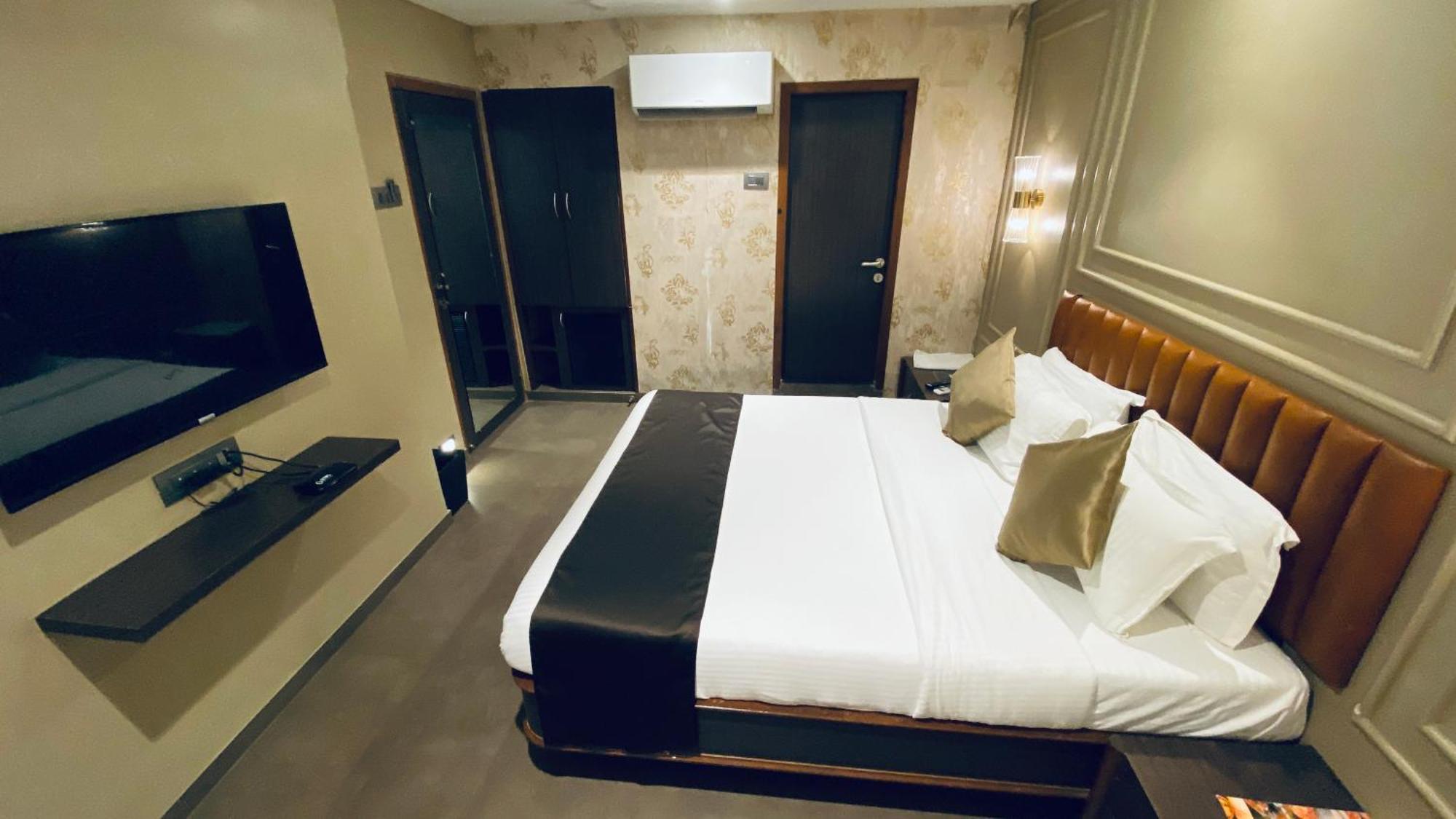 Gulf Hotel Mumbai- The Boutique Hotel Colaba Mumbai Exterior photo