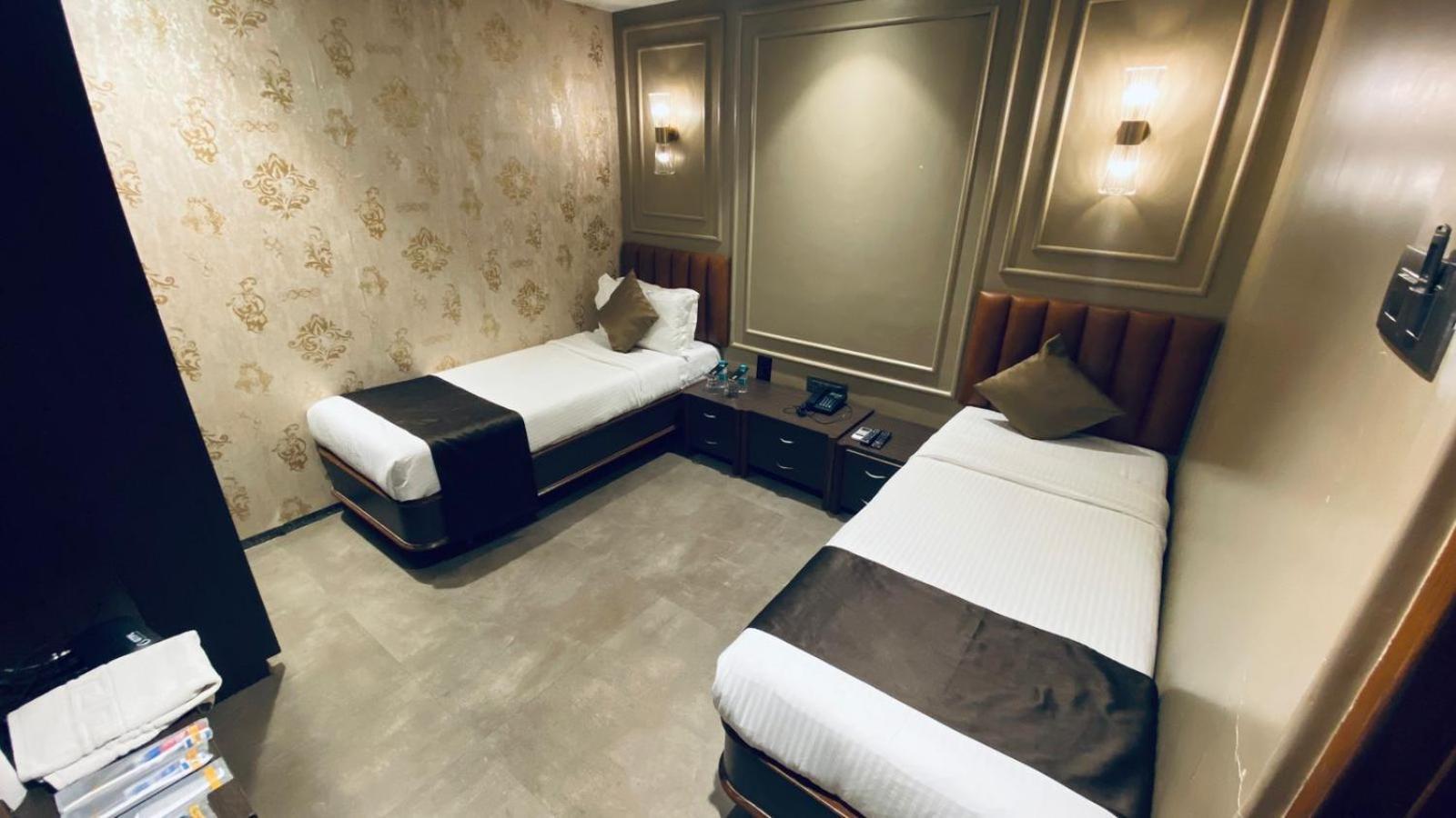 Gulf Hotel Mumbai- The Boutique Hotel Colaba Mumbai Exterior photo