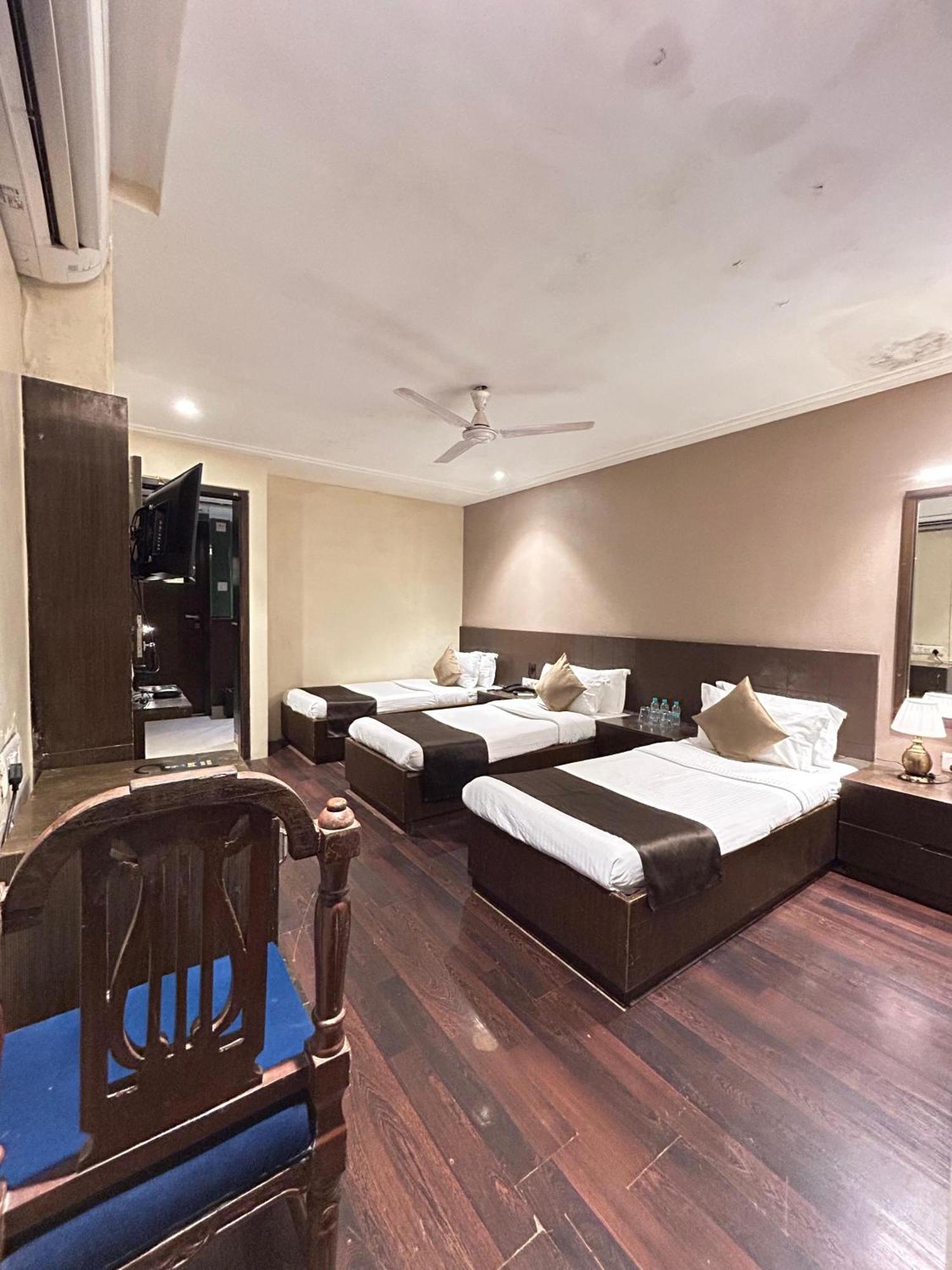 Gulf Hotel Mumbai- The Boutique Hotel Colaba Mumbai Exterior photo