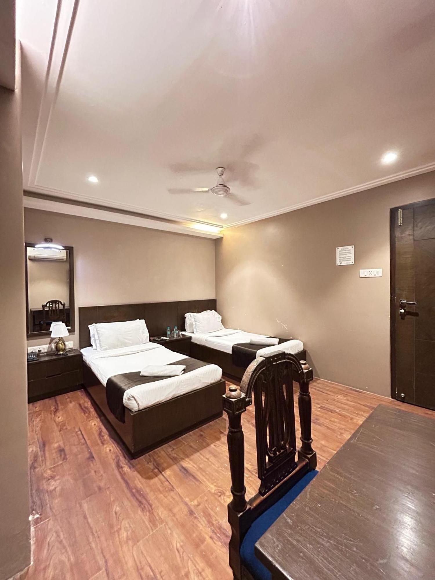 Gulf Hotel Mumbai- The Boutique Hotel Colaba Mumbai Exterior photo
