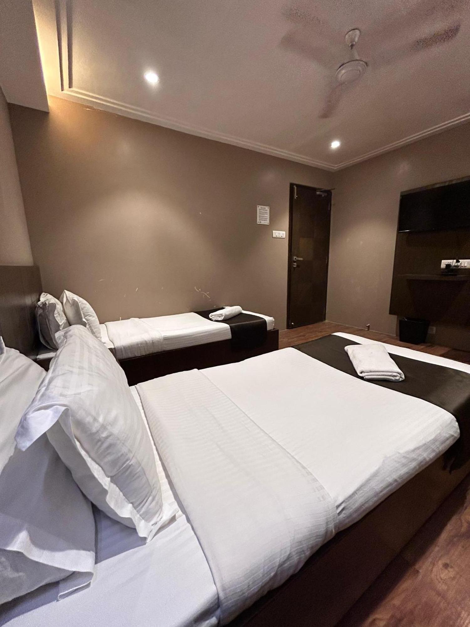 Gulf Hotel Mumbai- The Boutique Hotel Colaba Mumbai Exterior photo
