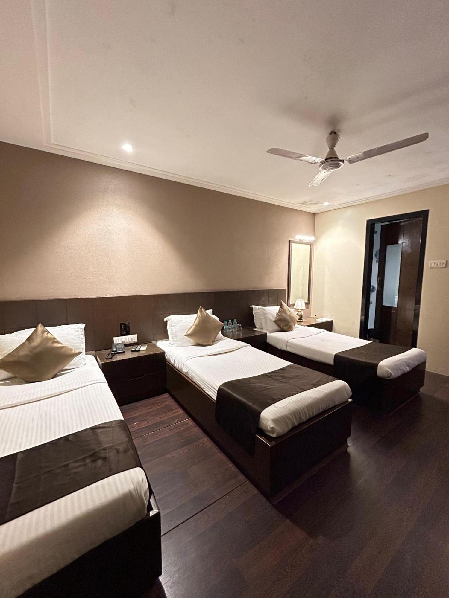 Gulf Hotel Mumbai- The Boutique Hotel Colaba Mumbai Exterior photo